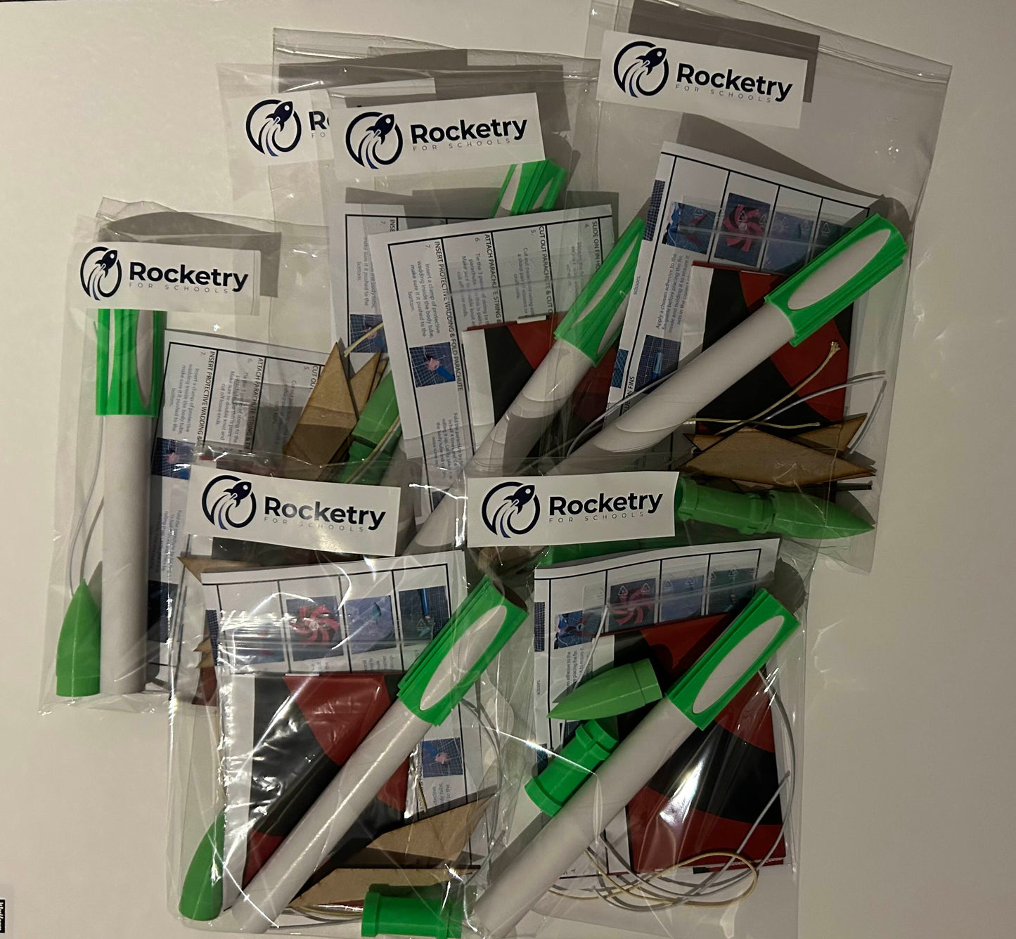 5 x Star Chaser team class pack of model rocket kits (building required)
